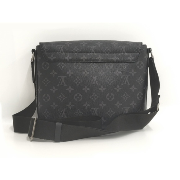 Louis Vuitton District PM Monogram Eclipse Shoulder Bag - Picture 2 of 9